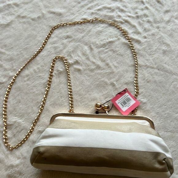 Donna Dixon Tippy Gold & White Kiss Lock Clutch NWT - Picture 3 of 16